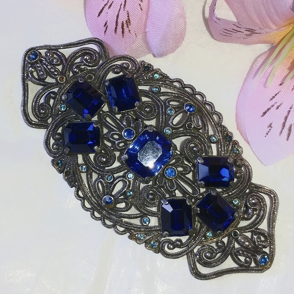 HUGE ART DECO STYLE FILIGREE PIN - ROYAL BLUE GLASS STONES - OVER 3" WIDE - Picture 8 of 8